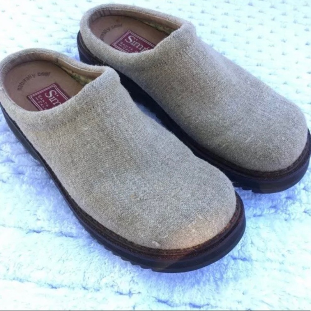 Simple Shoes Clogs Size 6